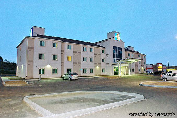 Motel 6-Estevan, Sk Экстерьер фото