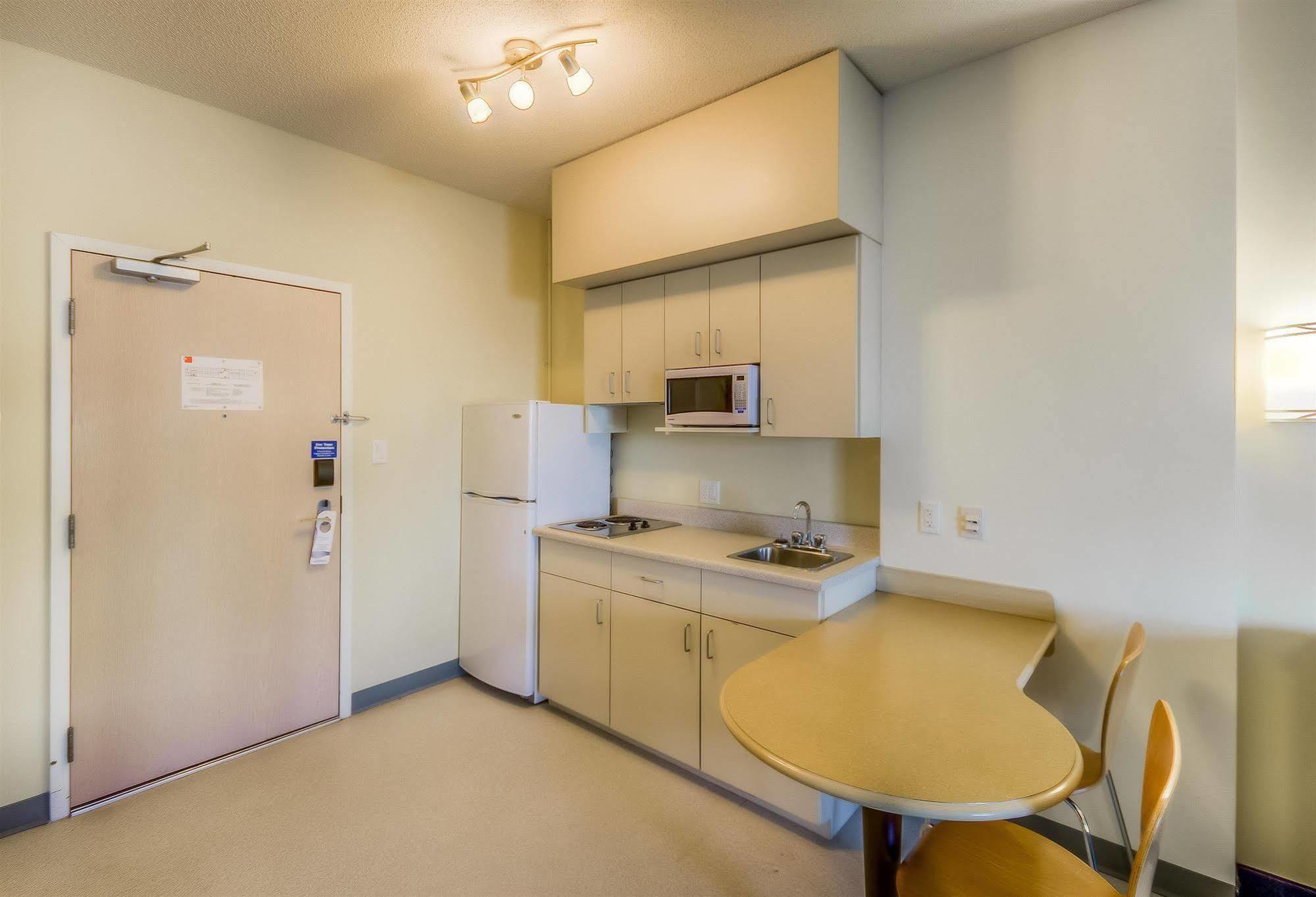 Motel 6-Estevan, Sk Экстерьер фото