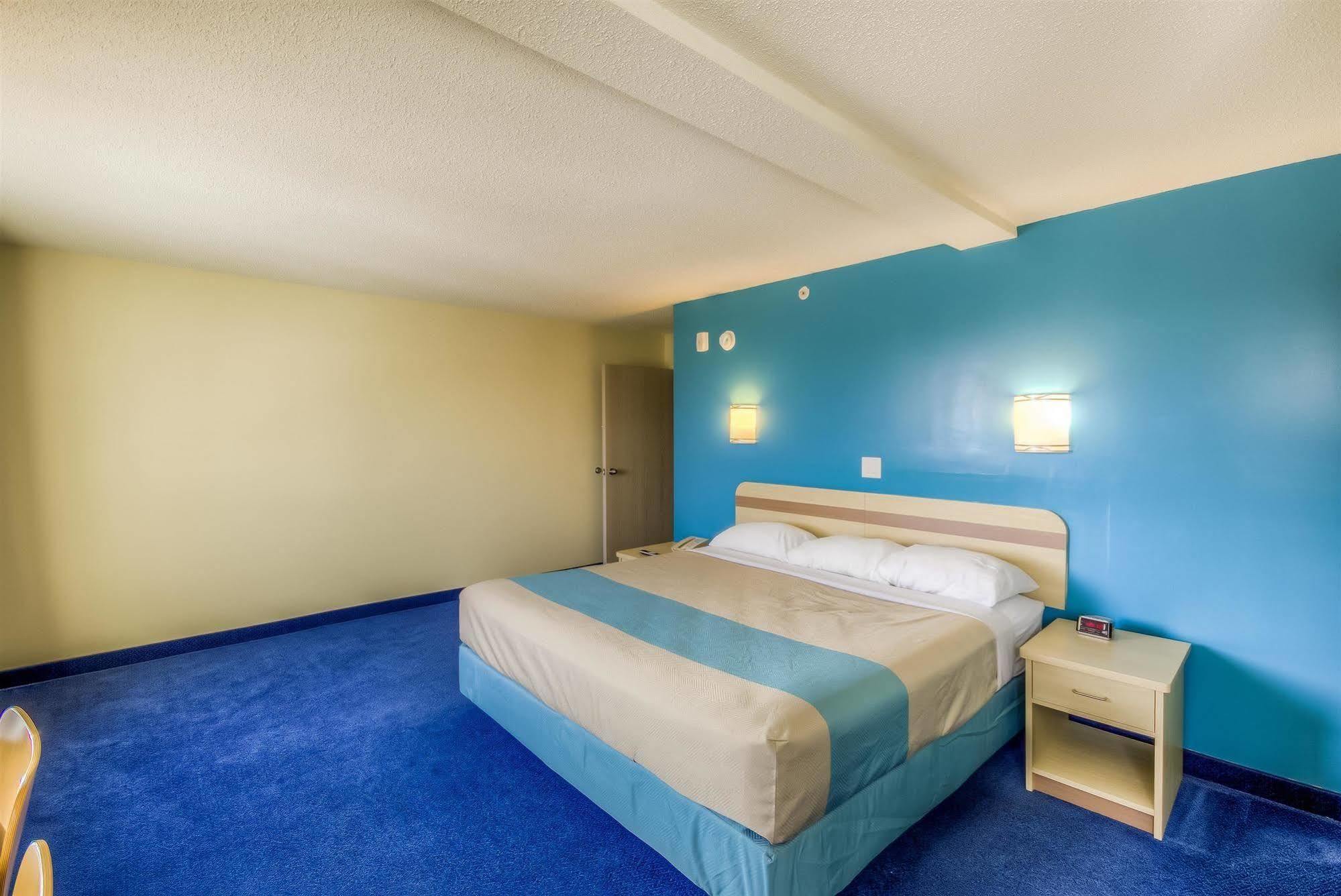 Motel 6-Estevan, Sk Экстерьер фото