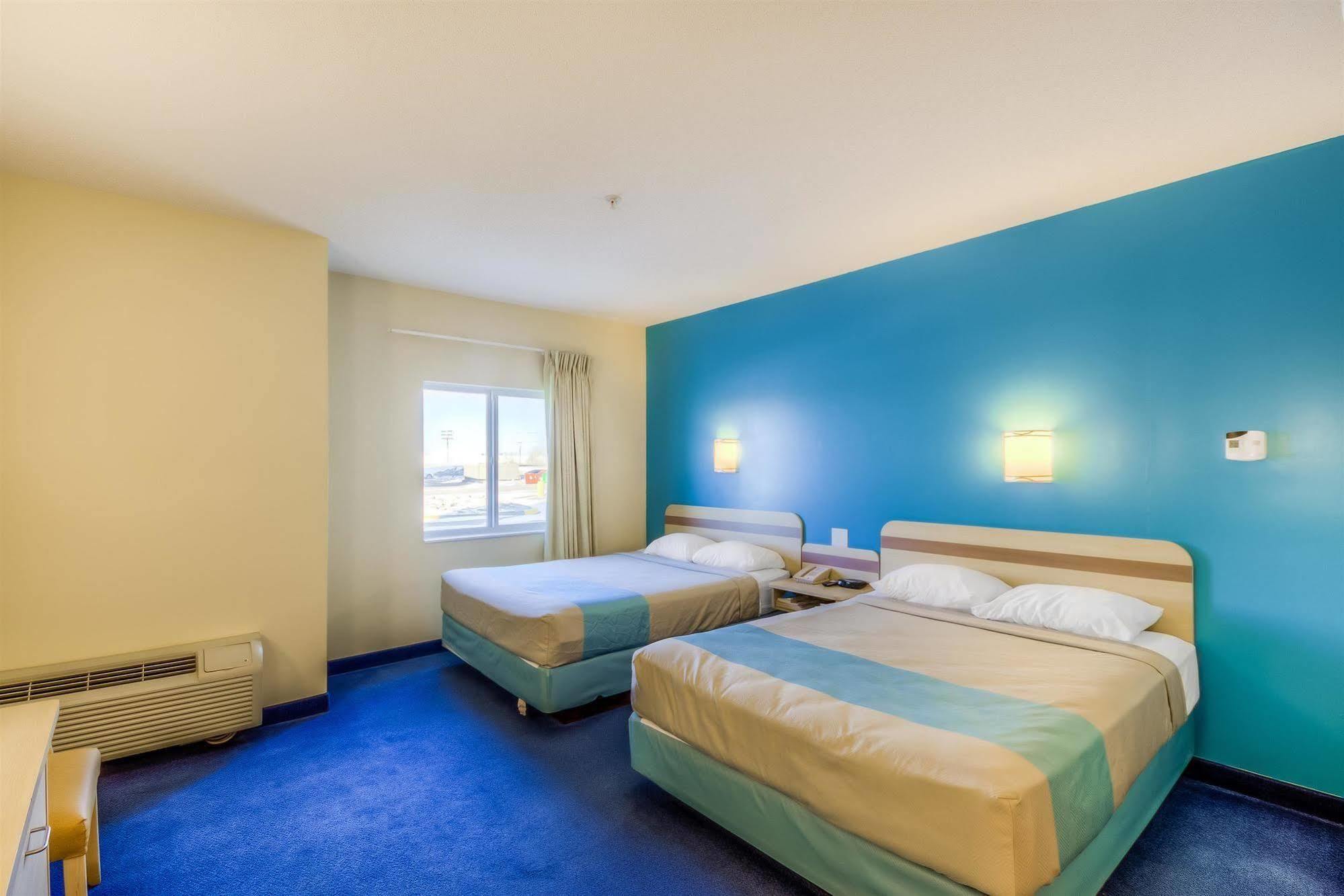 Motel 6-Estevan, Sk Экстерьер фото