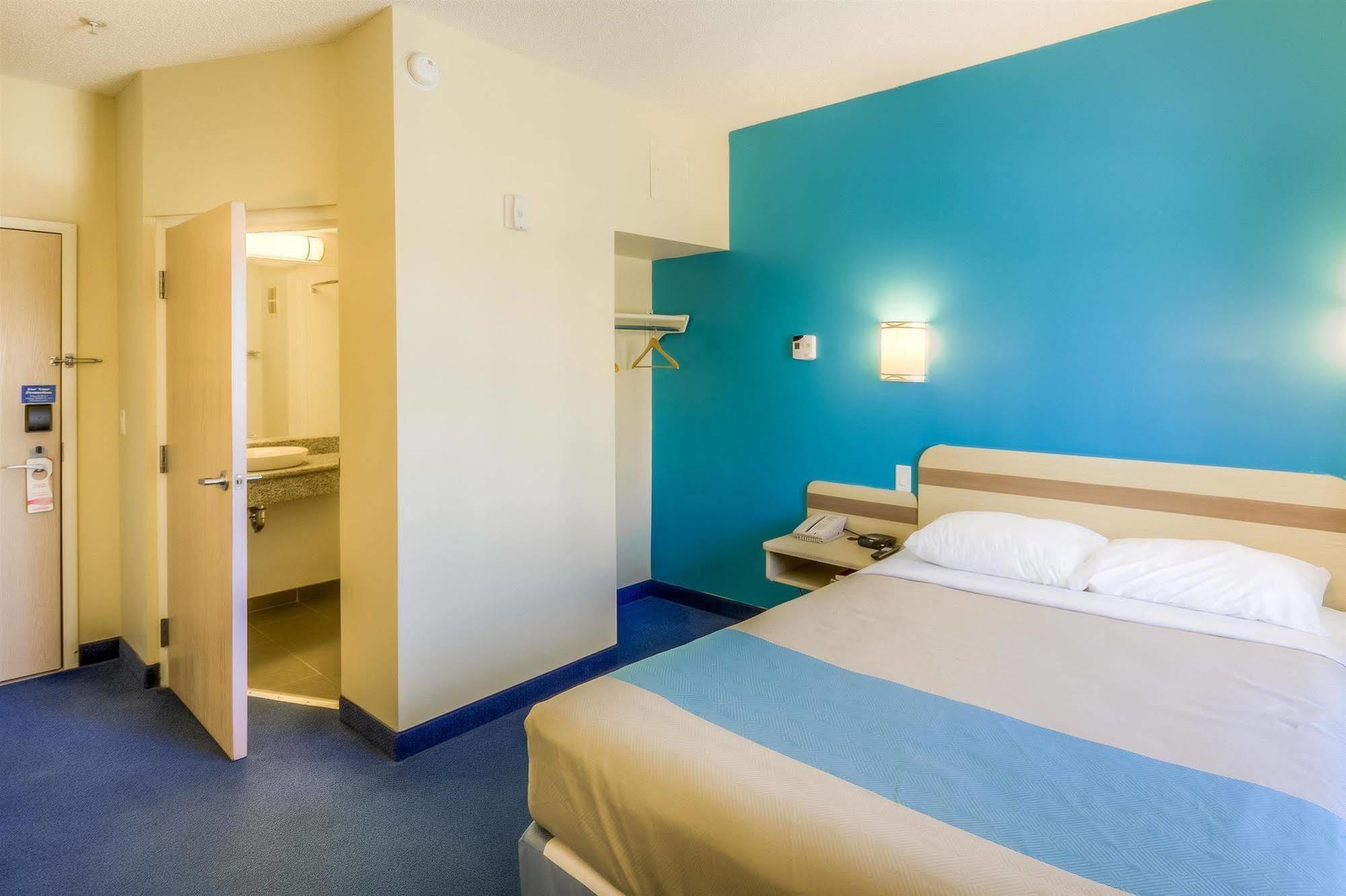 Motel 6-Estevan, Sk Экстерьер фото